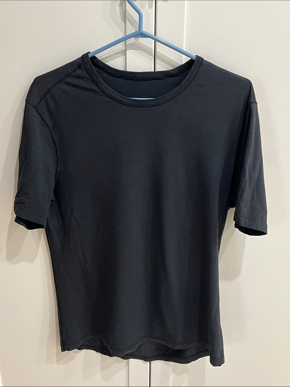 Men’s Lululemon 5 year basic black t shirt